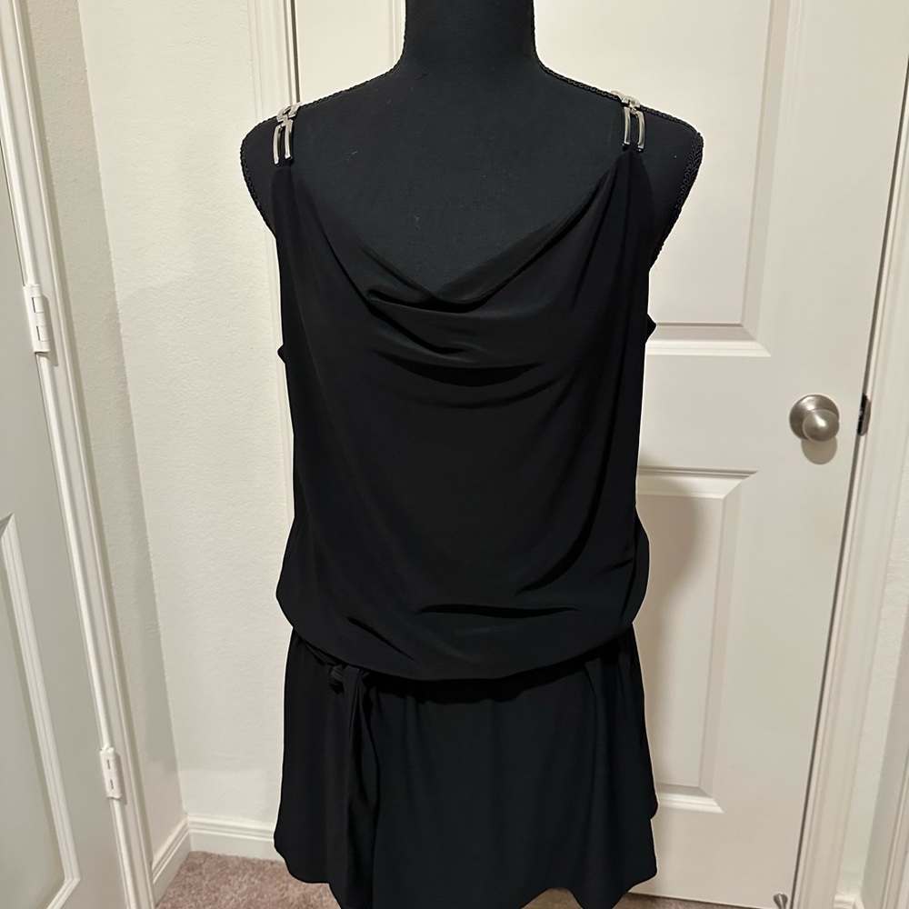 White House/Black Market women’s black drop waist blouse w/belt